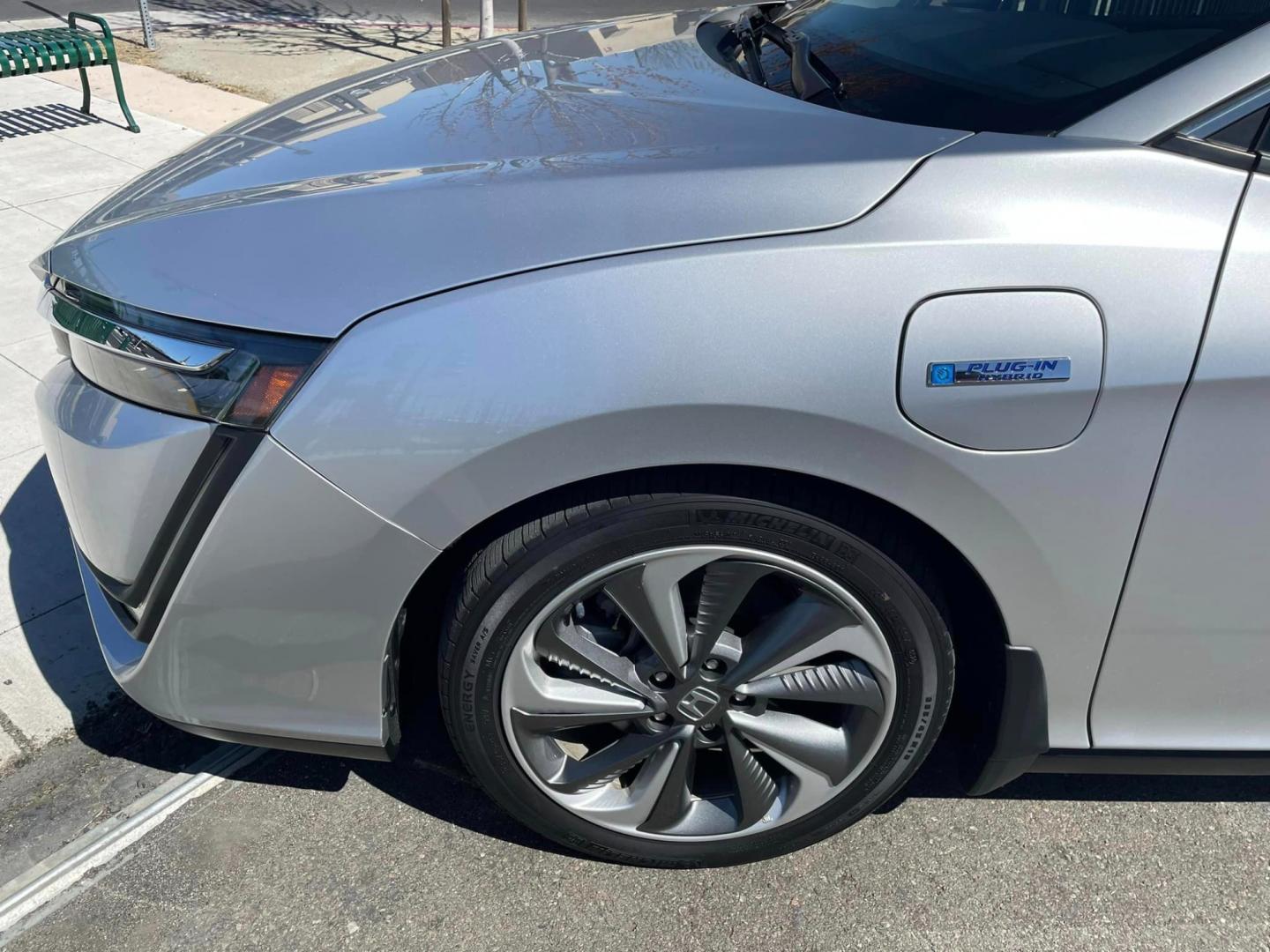 2021 SILVER /BLACK Honda Clarity Plug-In Hybrid (JHMZC5F14MC) with an 1.5L L4 DOHC 16V HYBRID engine, CVT transmission, located at 744 E Miner Ave, Stockton, CA, 95202, (209) 944-5770, 37.956863, -121.282082 - Photo#4